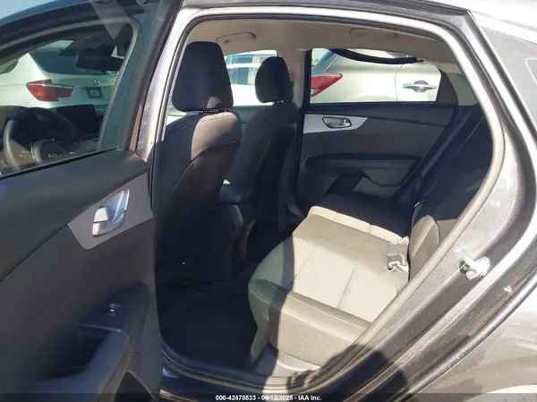 3KPF24AD0RE727043 2024 KIA FORTE - Image 8