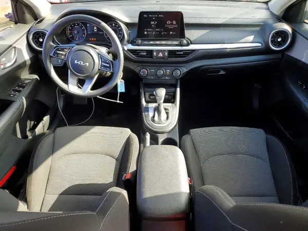3KPF24AD0RE727334 2024 KIA FORTE - Image 8