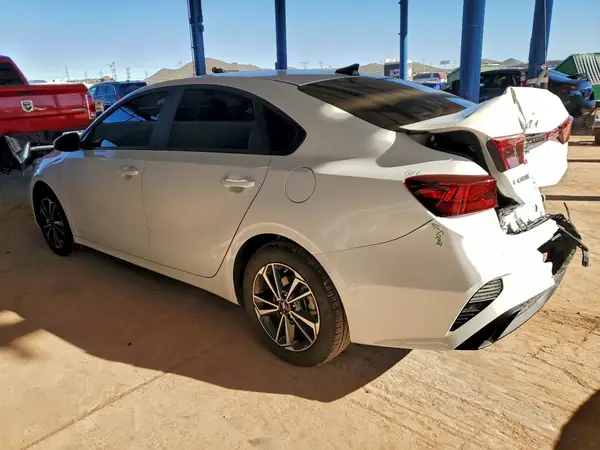 3KPF24AD0RE727432 2024 KIA FORTE - Image 2