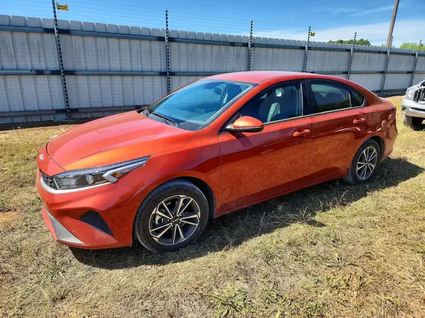 3KPF24AD0RE727852 2024 KIA FORTE - Image 1