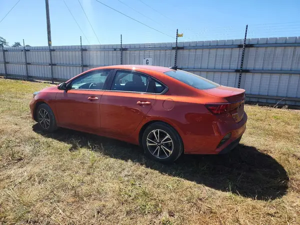 3KPF24AD0RE727852 2024 KIA FORTE - Image 2