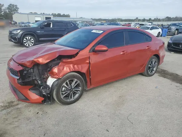 3KPF24AD0RE729374 2024 KIA FORTE - Image 1