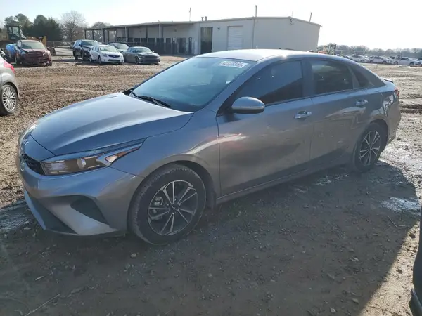 3KPF24AD0RE729486 2024 KIA FORTE - Image 1
