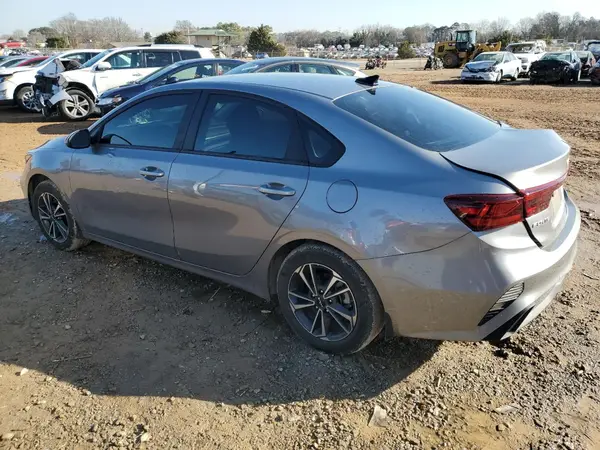 3KPF24AD0RE729486 2024 KIA FORTE - Image 2