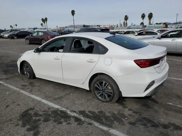 3KPF24AD0RE729567 2024 KIA FORTE - Image 2
