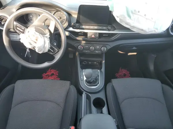3KPF24AD0RE729567 2024 KIA FORTE - Image 8