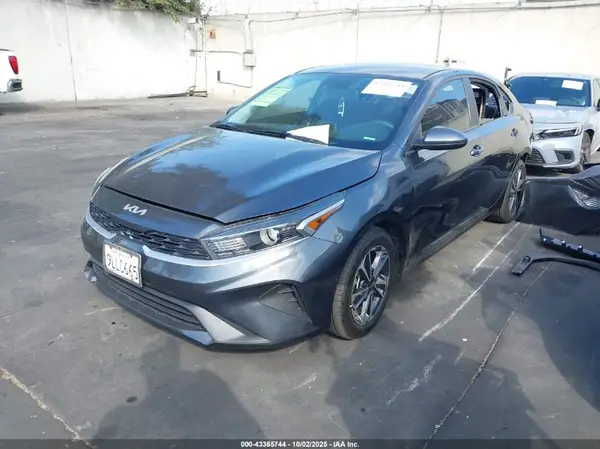 3KPF24AD0RE730637 2024 KIA FORTE - Image 2