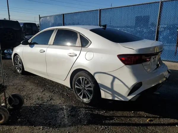 3KPF24AD0RE733151 2024 KIA FORTE - Image 2