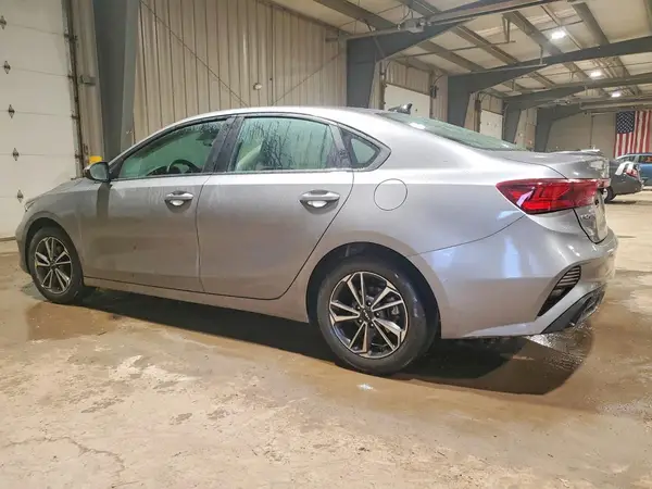 3KPF24AD0RE738396 2024 KIA FORTE - Image 2