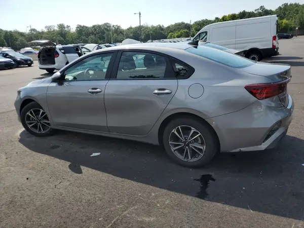 3KPF24AD0RE738480 2024 KIA FORTE - Image 2