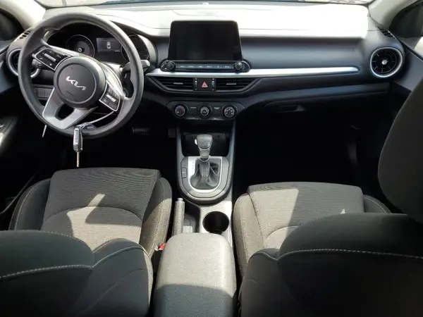 3KPF24AD0RE738480 2024 KIA FORTE - Image 8