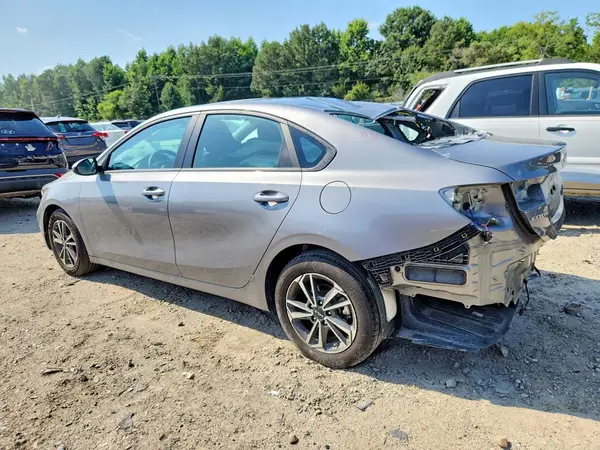 3KPF24AD0RE738494 2024 KIA FORTE - Image 2