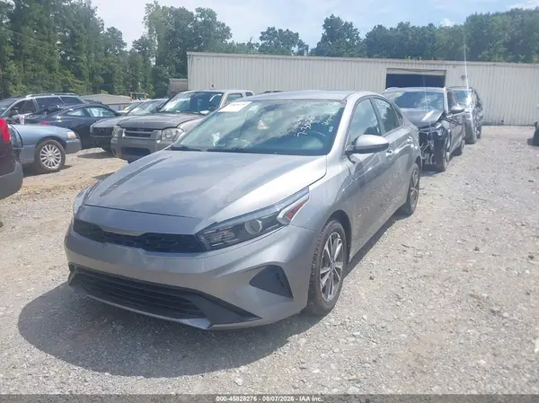 3KPF24AD0RE738589 2024 KIA FORTE - Image 2