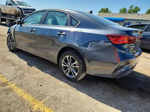 3KPF24AD0RE740326 2024 KIA FORTE - Image 2