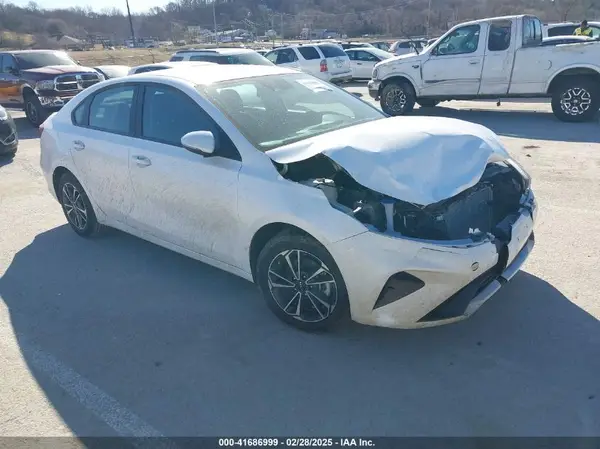 3KPF24AD0RE743646 2024 KIA FORTE - Image 1