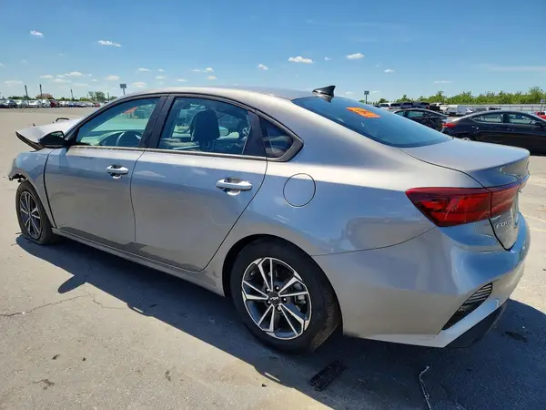3KPF24AD0RE744506 2024 KIA FORTE - Image 2