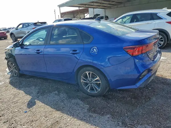 3KPF24AD0RE746935 2024 KIA FORTE - Image 2