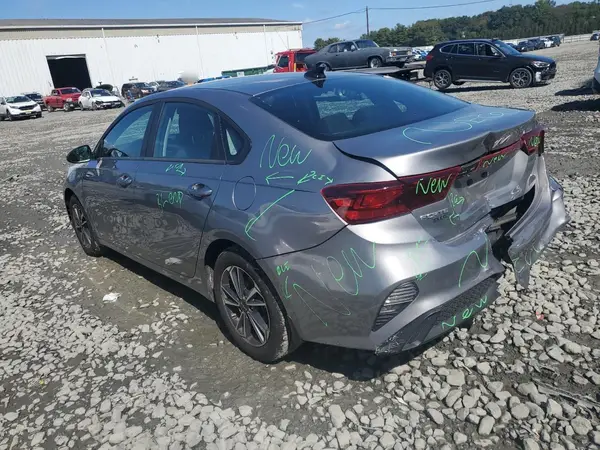 3KPF24AD0RE747521 2024 KIA FORTE - Image 2