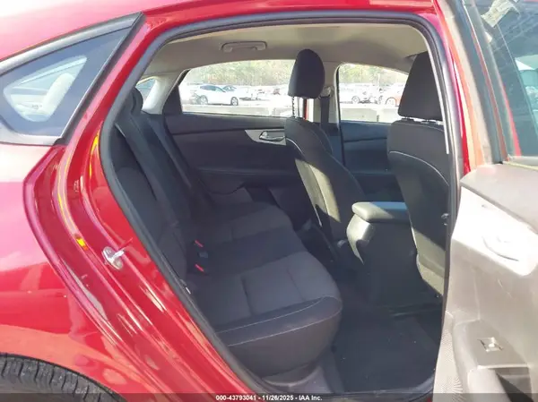 3KPF24AD0RE747857 2024 KIA FORTE - Image 8