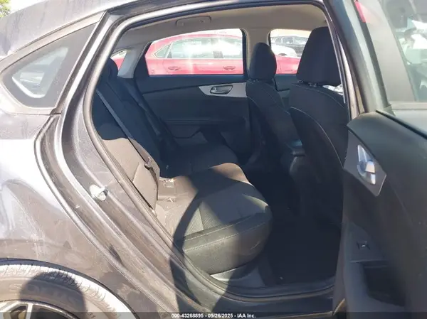 3KPF24AD0RE749866 2024 KIA FORTE - Image 8