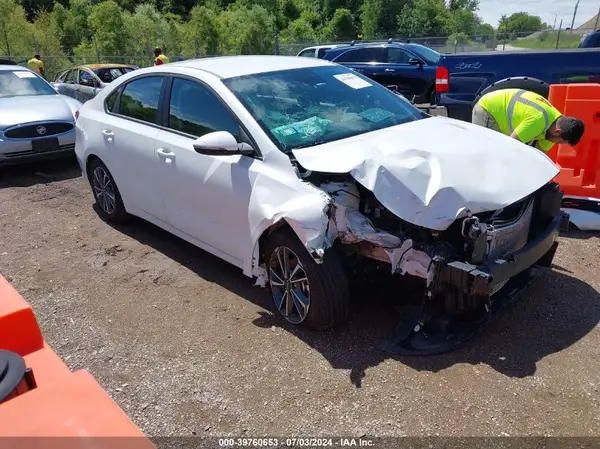 3KPF24AD0RE751360 2024 KIA FORTE - Image 1