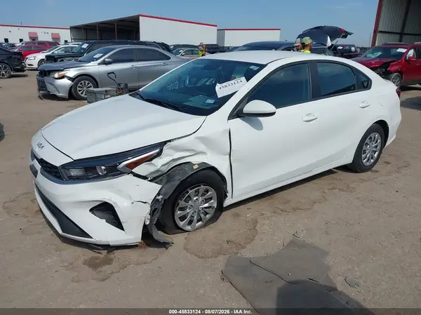 3KPF24AD0RE752248 2024 KIA FORTE - Image 2