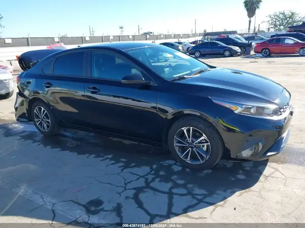 3KPF24AD0RE752475 2024 KIA FORTE - Image 1