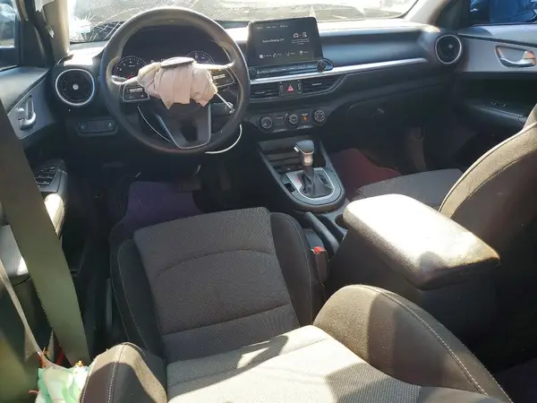 3KPF24AD0RE753285 2024 KIA FORTE - Image 8