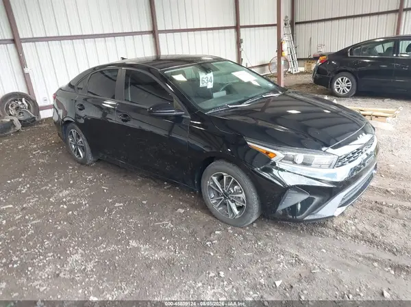 3KPF24AD0RE753948 2024 KIA FORTE - Image 1