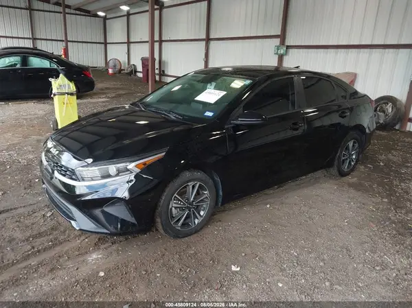 3KPF24AD0RE753948 2024 KIA FORTE - Image 2