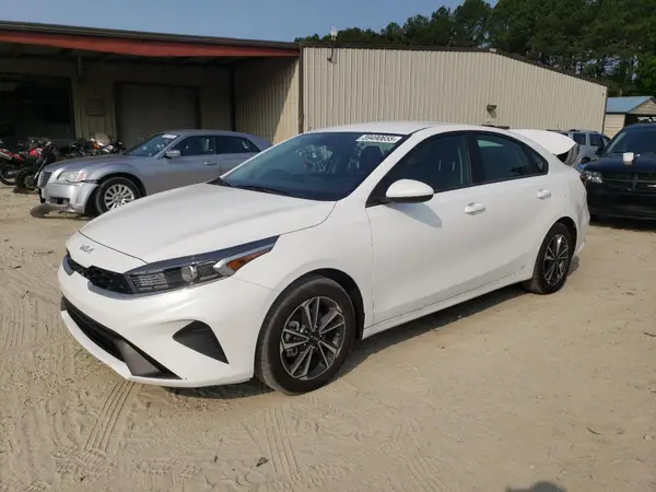 3KPF24AD0RE754193 2024 KIA FORTE - Image 1