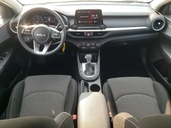 3KPF24AD0RE754193 2024 KIA FORTE - Image 8
