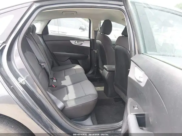 3KPF24AD0RE754209 2024 KIA FORTE - Image 8