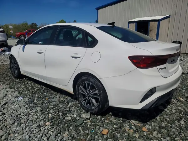 3KPF24AD0RE755117 2024 KIA FORTE - Image 2