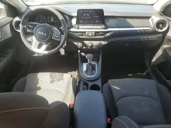 3KPF24AD0RE755117 2024 KIA FORTE - Image 8