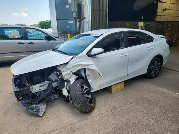 3KPF24AD0RE756462 2024 KIA FORTE - Image 1