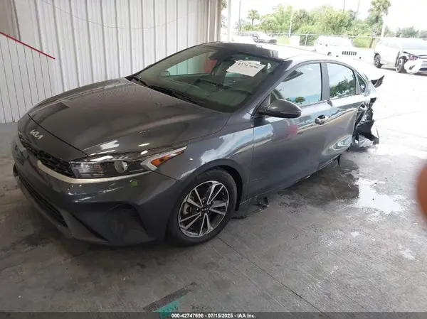 3KPF24AD0RE758938 2024 KIA FORTE - Image 2