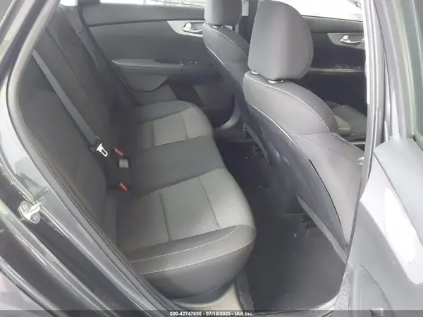 3KPF24AD0RE758938 2024 KIA FORTE - Image 8
