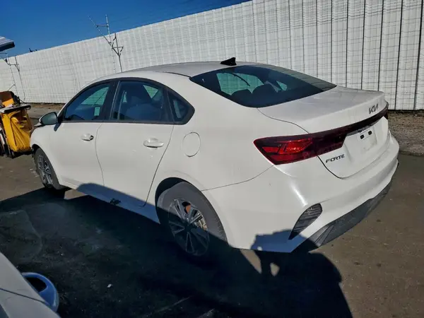 3KPF24AD0RE760074 2024 KIA FORTE - Image 2