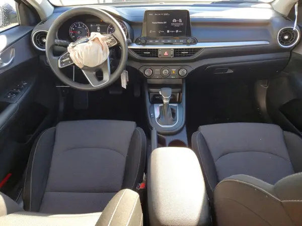 3KPF24AD0RE761077 2024 KIA FORTE - Image 8