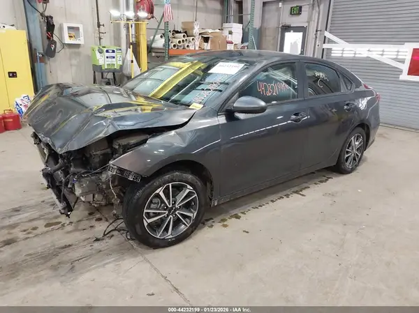 3KPF24AD0RE761211 2024 KIA FORTE - Image 2