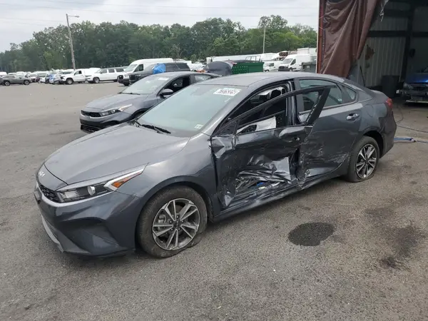 3KPF24AD0RE762035 2024 KIA FORTE - Image 1
