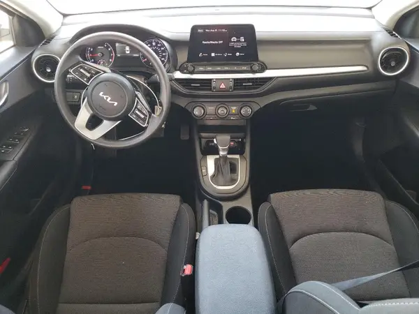 3KPF24AD0RE765887 2024 KIA FORTE - Image 8