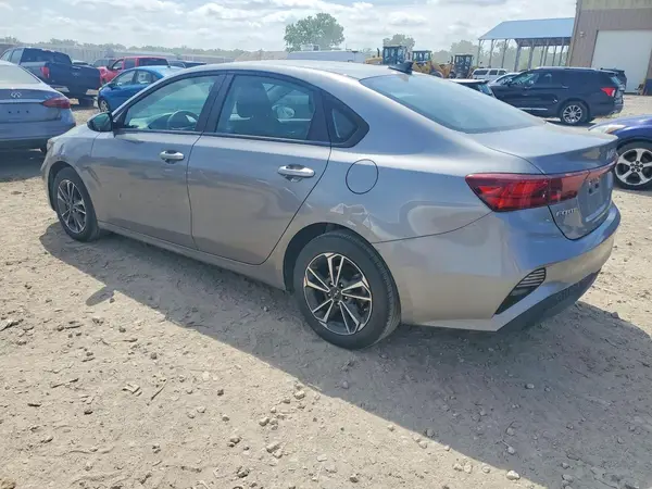 3KPF24AD0RE766201 2024 KIA FORTE - Image 2