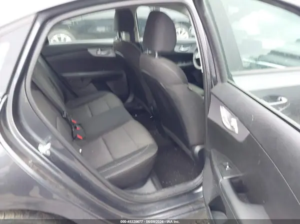 3KPF24AD0RE766277 2024 KIA FORTE - Image 8