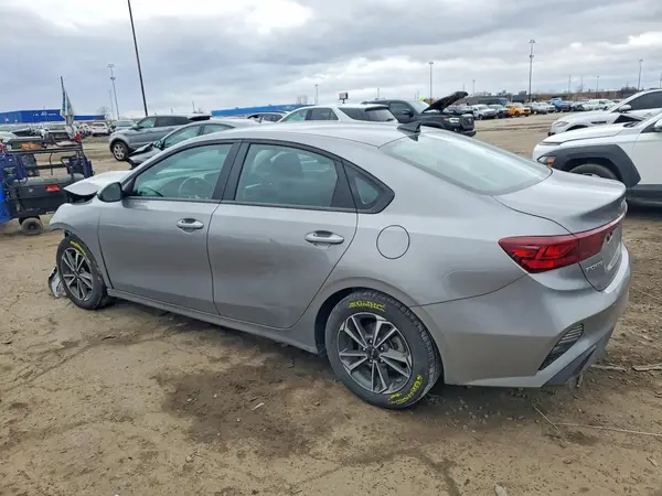 3KPF24AD0RE766781 2024 KIA FORTE - Image 2