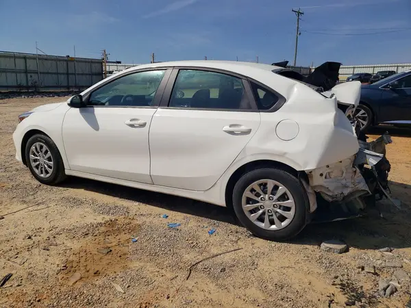 3KPF24AD0RE768739 2024 KIA FORTE - Image 2