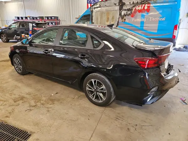 3KPF24AD0RE768966 2024 KIA FORTE - Image 2
