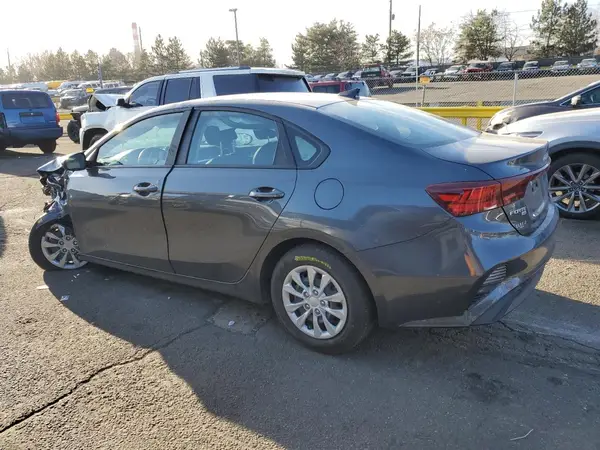 3KPF24AD0RE769227 2024 KIA FORTE - Image 2