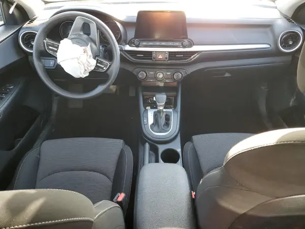 3KPF24AD0RE769227 2024 KIA FORTE - Image 8